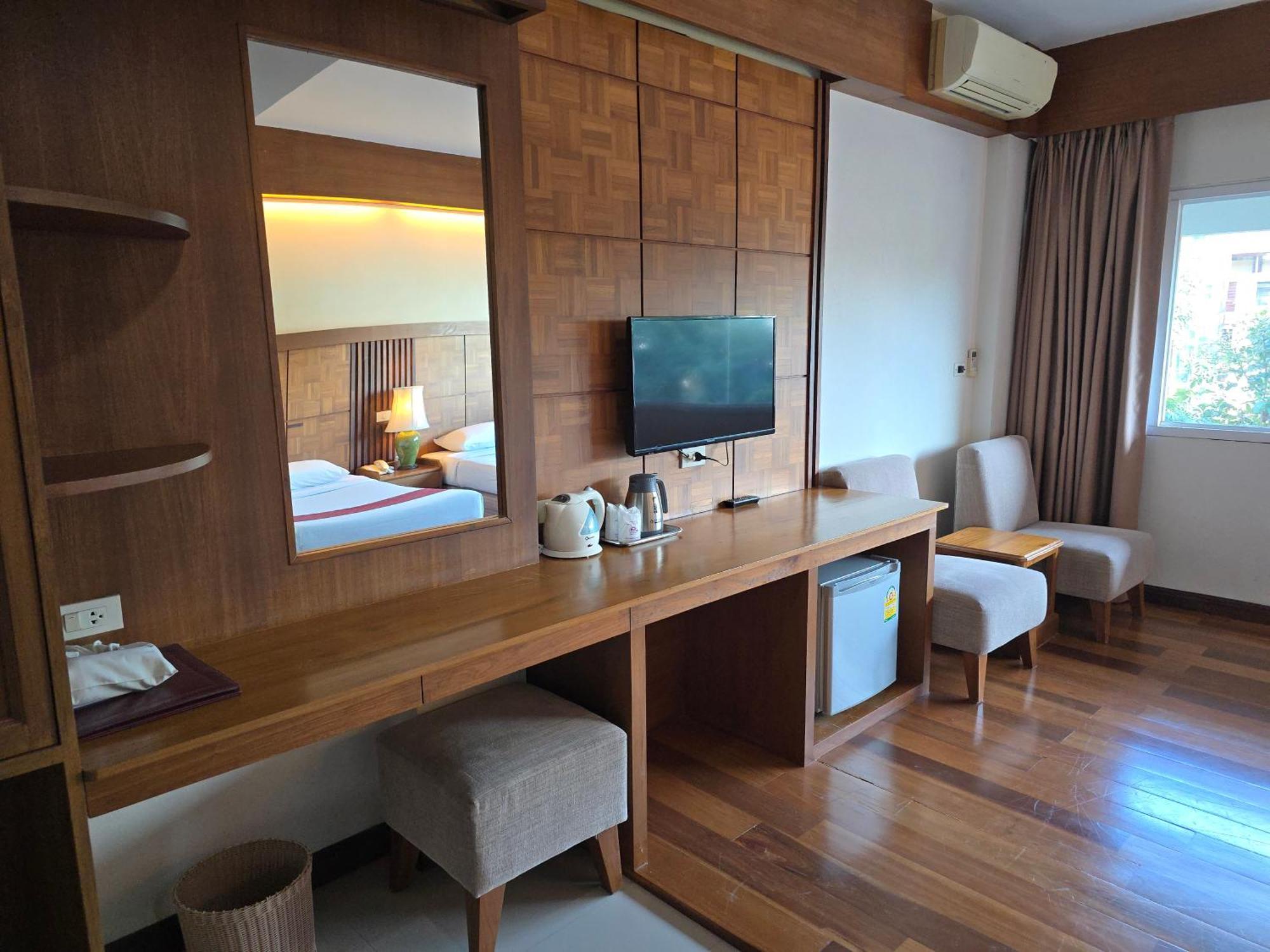 Chiang Mai Phucome Hotel Bagian luar foto