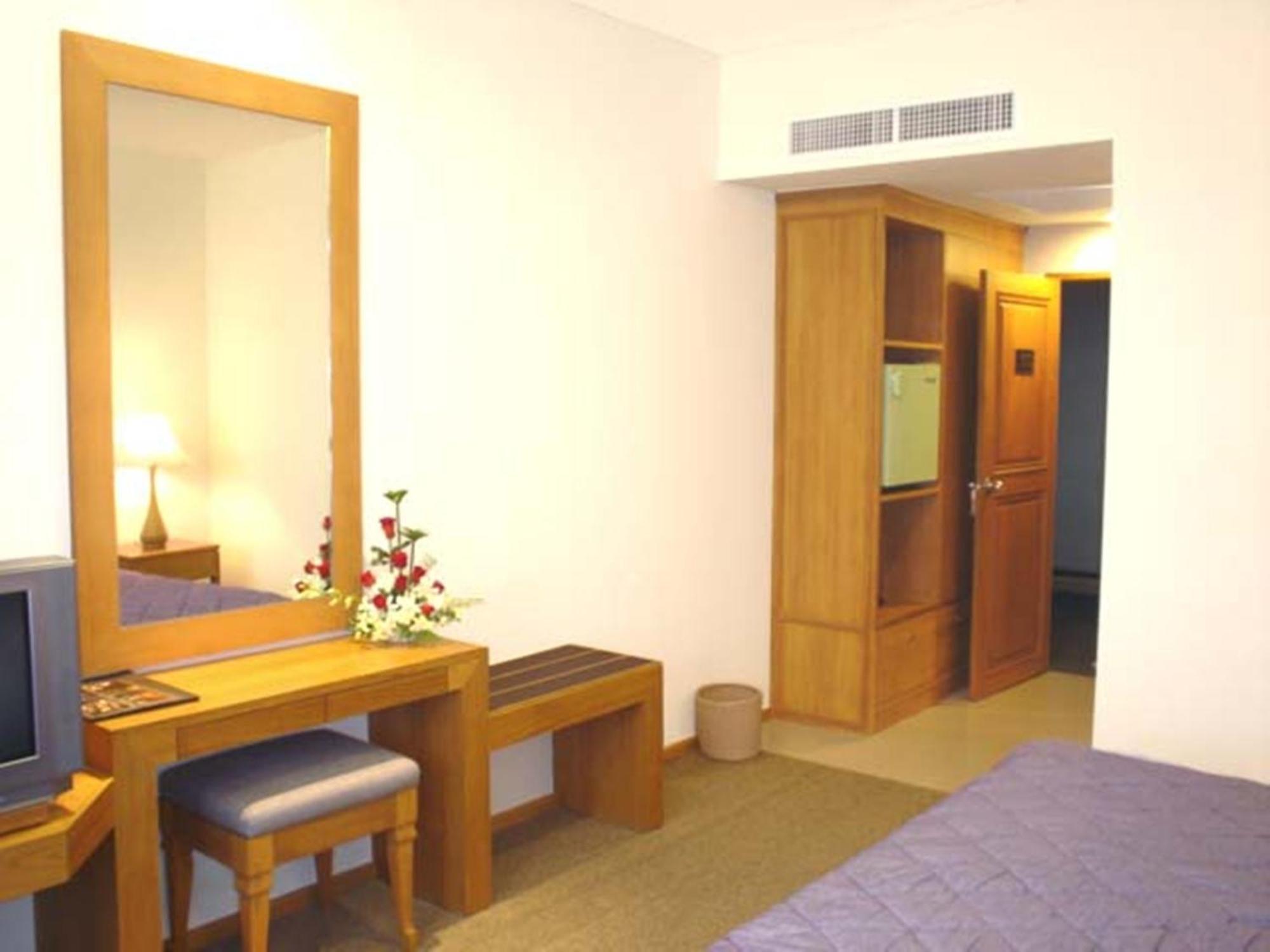 Chiang Mai Phucome Hotel Bagian luar foto
